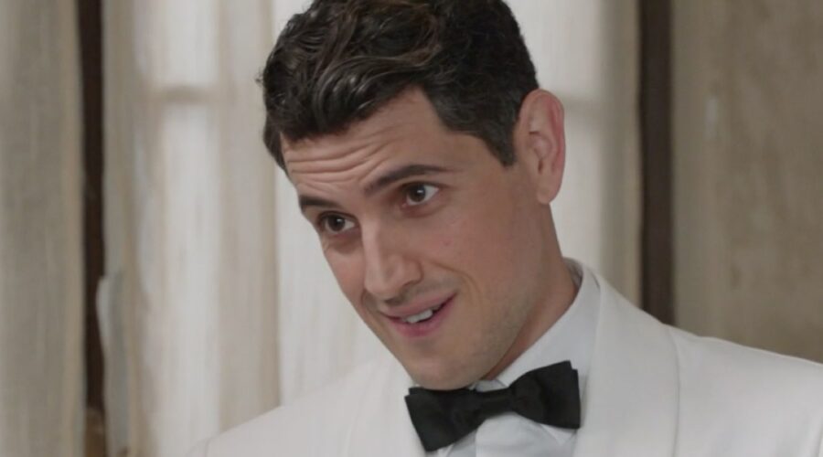 Emanuel Caserio (Salvatore Amato) in una scena della puntata 115 de “Il Paradiso Delle Signore 8”. Credits: Rai.
