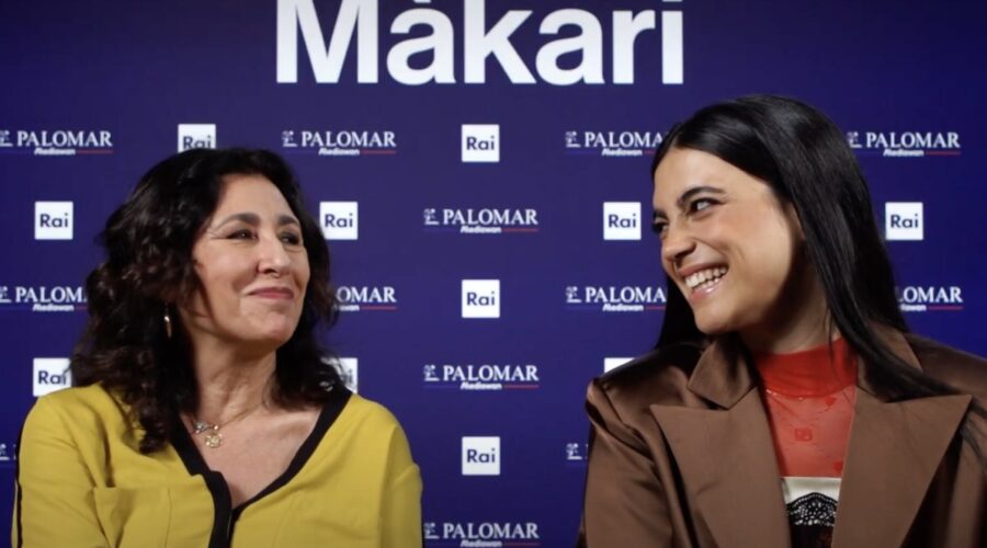 Da sinistra: Antonella Attili (Marilù) ed Ester Pantano (Suleima) durante intervista per “Màkari 3 stagione”.Credits: Tvserial.it.