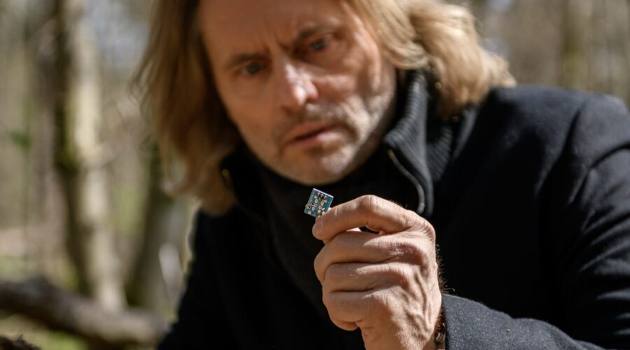 Erich Altenkopf (Michael Niederbühl) in “Tempesta D'Amore”. Credits Das Erste/RTI Mediaset. (Tempesta d'amore 3 febbraio 2024)