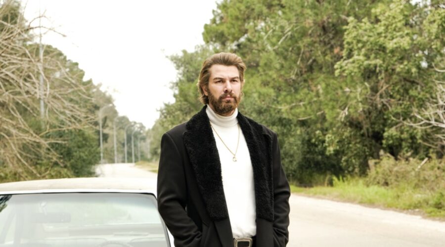 Furkan Palali (Fikret Fekeli) in “Terra Amara”. Credits: RTI Mediaset.