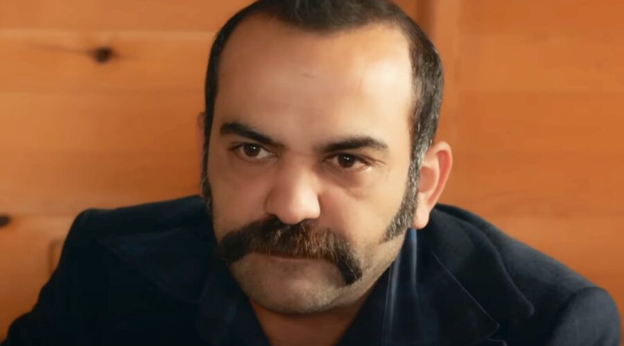 Ergün Metin in una scena di “Terra Amara”. Credits: YouTube.