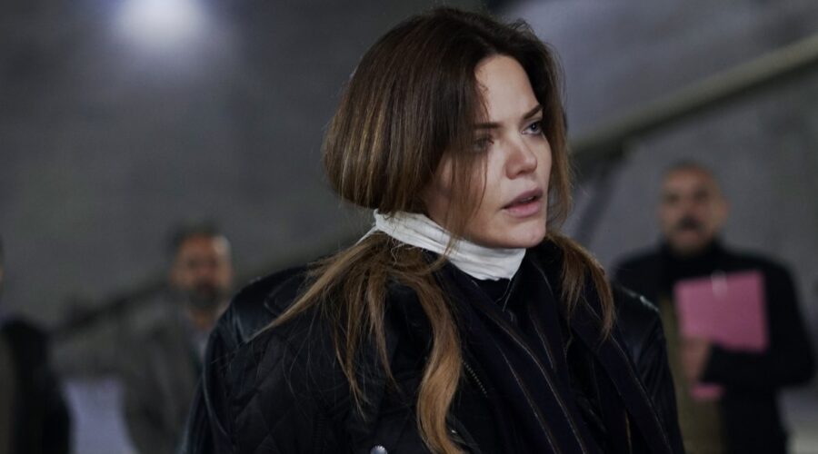 Hilal Altinbilek (Züleyha) in “Terra Amara”. Credits: RTI Mediaset.