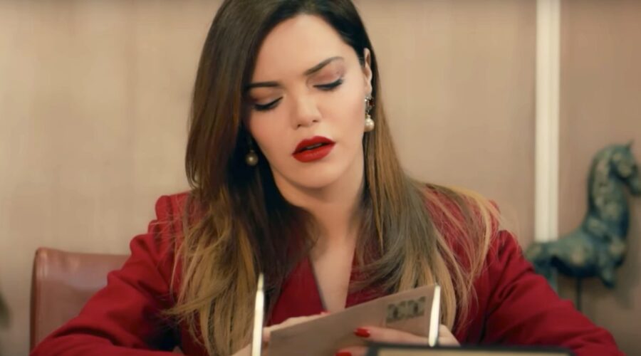 Hilal Altinbilek (Züleyha) in “Terra Amara”. Credits: YouTube.