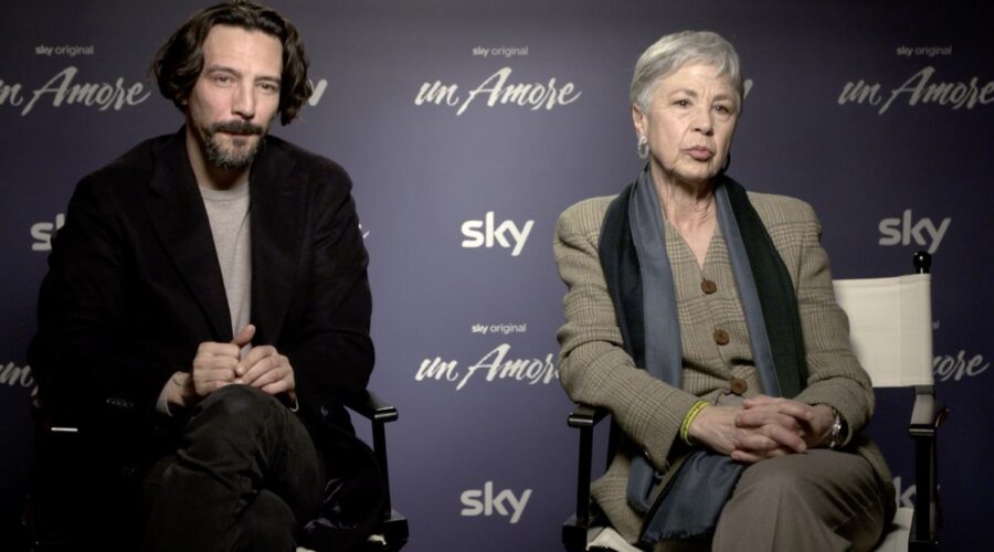 Da sinistra: Alessandro Tedeschi e Ottavia Piccolo nell'intervista per “un Amore”. Credits: Tvserial.it.