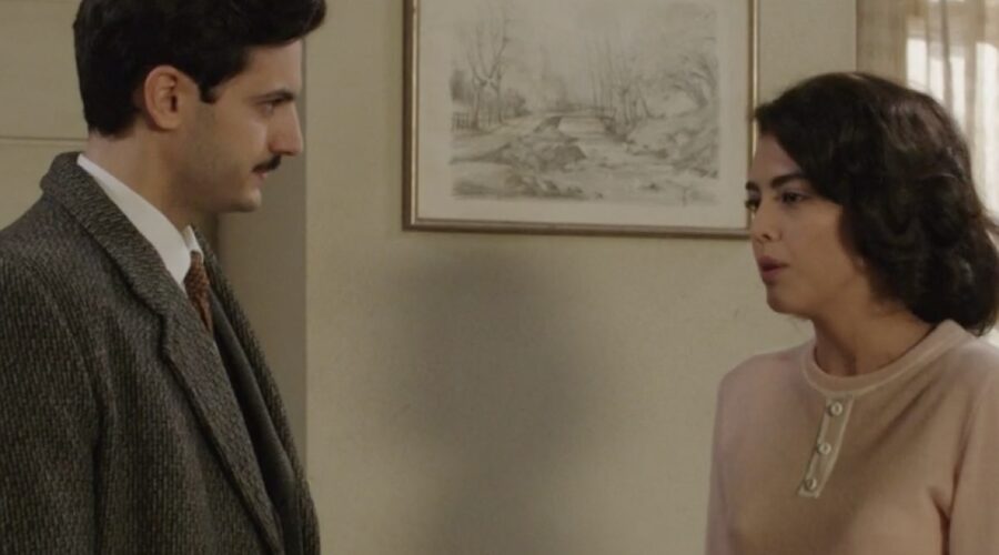 Da sinistra: Elia Tedesco (Vito Lamantia) e Chiara Russo (Maria Puglisi) in una scena della puntata 86 de “Il Paradiso Delle Signore 8”. Credits fotogramma: Rai.