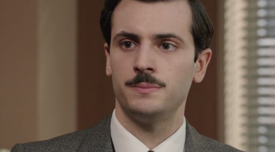 Elia Tedesco (Vito Lamantia) in una scena della puntata 108 de “Il Paradiso Delle Signore 8”. Credits: Rai.