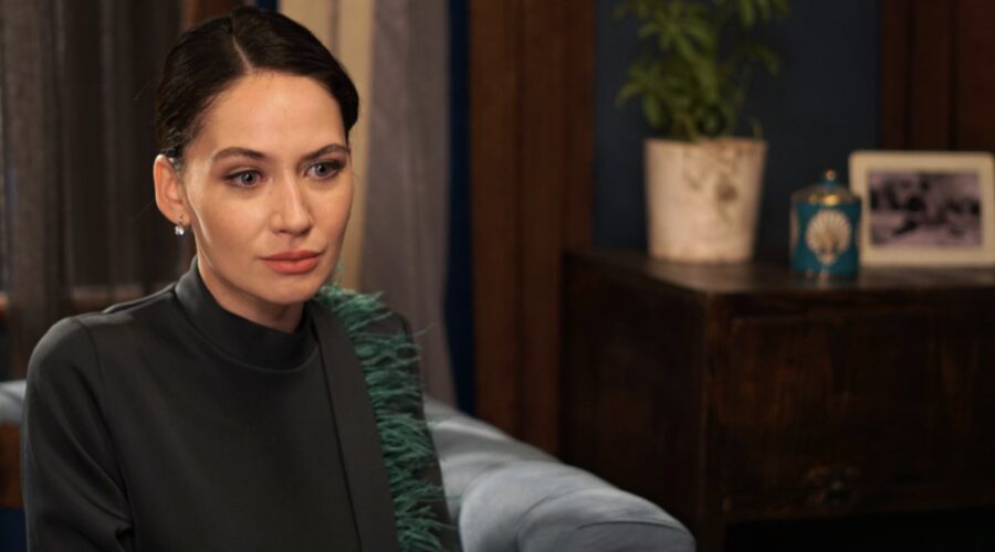 Ilayda Çevik (Betül Arcan) in “Terra Amara”. Credits: RTI Mediaset.