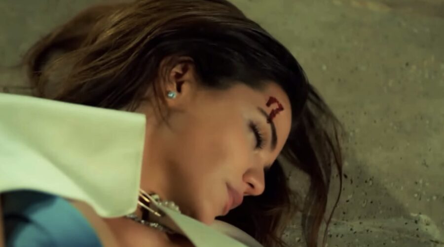 Hilal Altinbilek (Züleyha) in “Terra Amara”. Credits: Cattura schermo/YouTube.