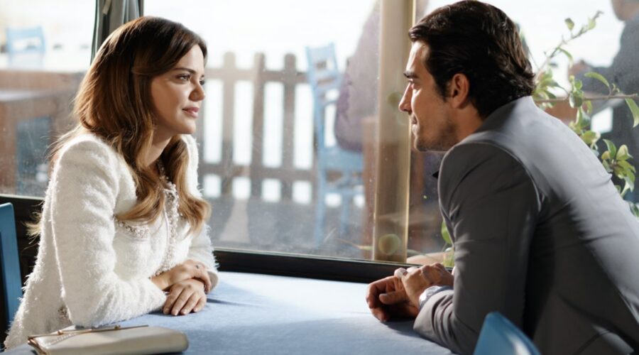 Da sinistra: Hilal Altinbilek (Züleyha) e Ibrahim Çelikkol (Hakan Gumusoglu) in “Terra Amara”. Credits: RTI Mediaset.
