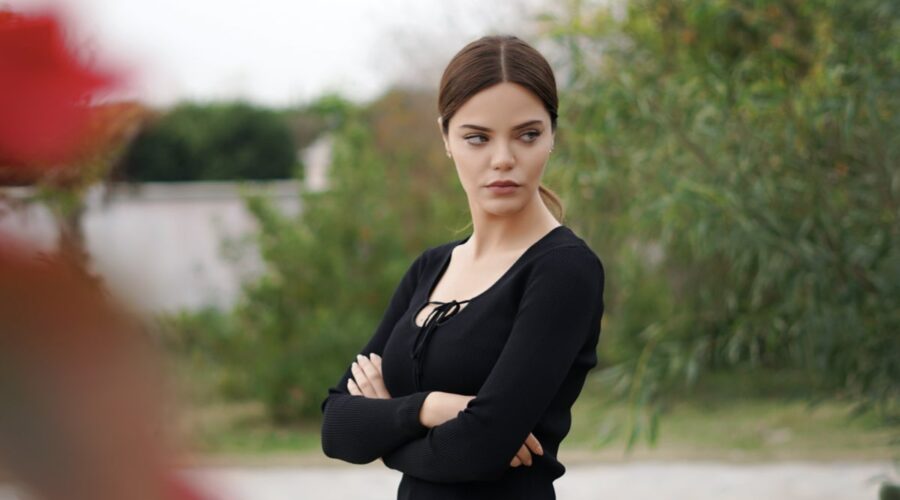 Hilal Altinbilek (Züleyha) in “Terra Amara”. Credits: RTI Mediaset.