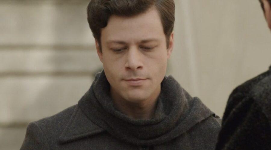 Gabriele Anagni (Alfredo Perico) in una scena della puntata 113 de “Il Paradiso Delle Signore 8”. Credits: Rai.