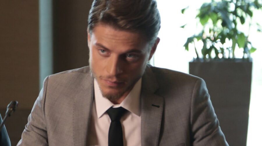 Ali Burak Ceylan (Tufan Kaner) in una scena di “Endless Love”. Credits: RTI Mediaset.