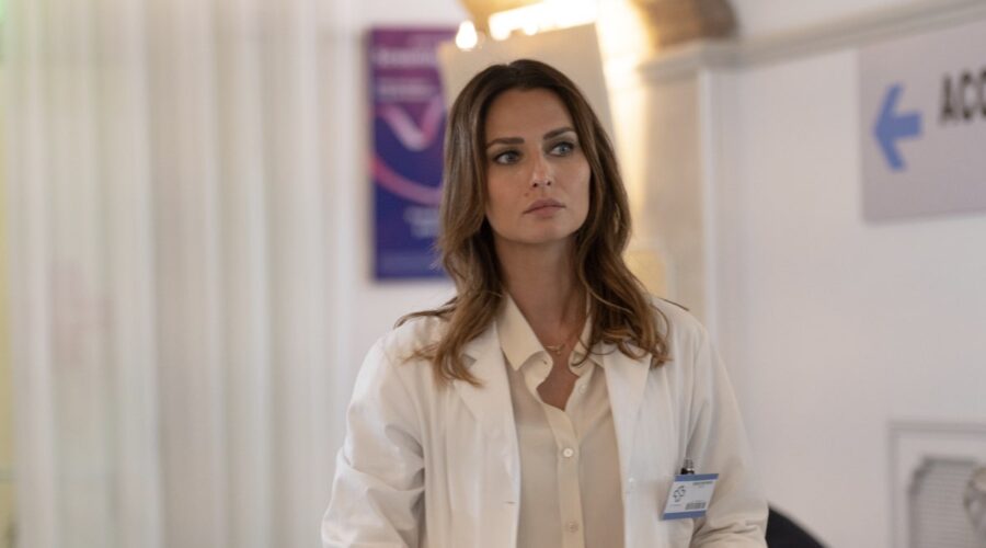 Anna Safroncik (Elena Astolfi) in una scena di “Se potessi dirti addio”. Credits: Maria Marin/RTI Mediaset.