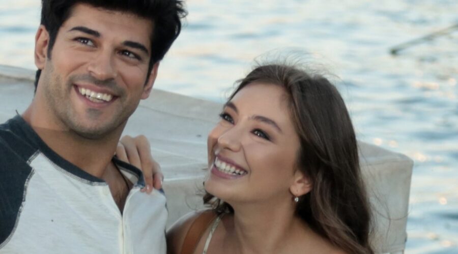 Da sinistra: Burak Özçivit (Kemal Soydere) e Neslihan Atagül (Nihan) in una scena di “Endless Love”. Credits: RTI Mediaset.