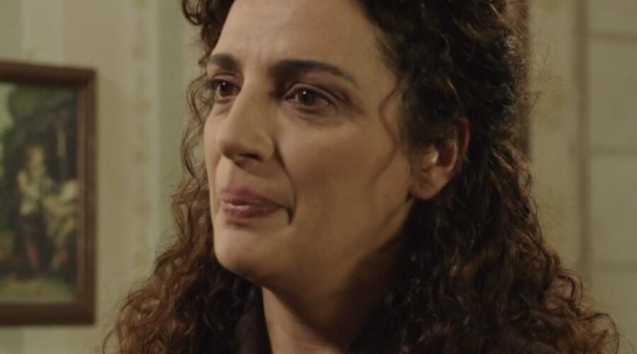 Gioia Spaziani (Concetta Puglisi) in una scena della puntata 115 de “Il Paradiso Delle Signore 8”. Credits: Rai.