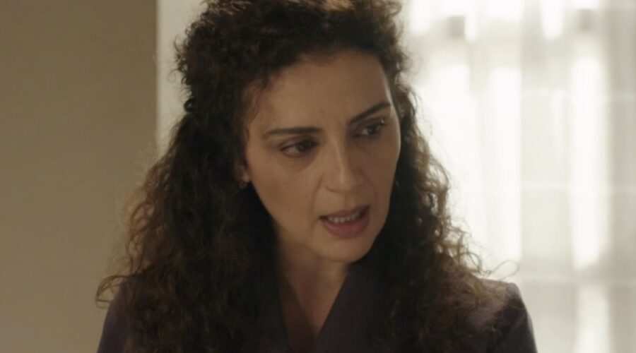 Gioia Spaziani (Concetta Puglisi) in una scena della puntata 120 de “Il Paradiso Delle Signore 8”. Credits: Rai.