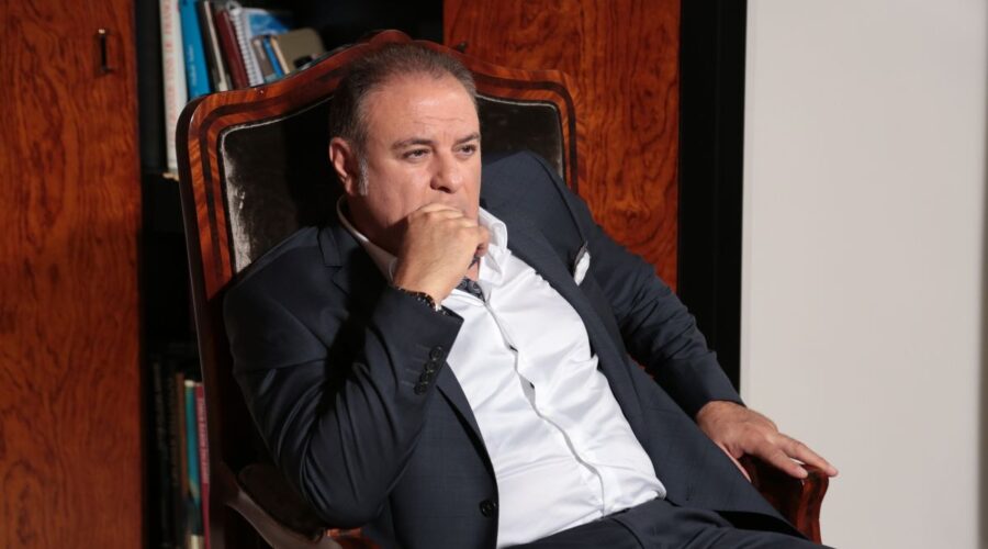 Burak Sergen Galip (Kozcuoglu) in una scena di “Endless Love”. Credits: RTI Mediaset.