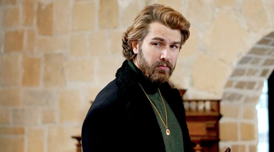 Furkan Palali (Fikret Fekeli) in “Terra Amara”. Credits: RTI Mediaset.