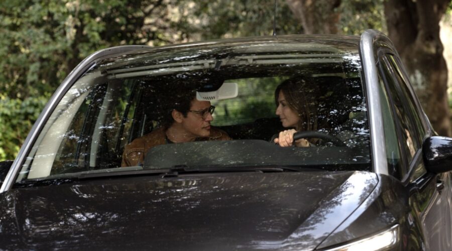 Da sinistra: Gabriel Garko (Marcello De Angelis) e Anna Safroncik (Elena Astolfi) in una scena di “Se potessi dirti addio”. Credits: Maria Marin/RTI Mediaset.