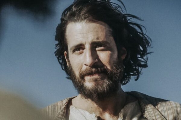 Jonathan Roumie (Gesù) in una scena di “The Chosen”. Credits: Tv2000.