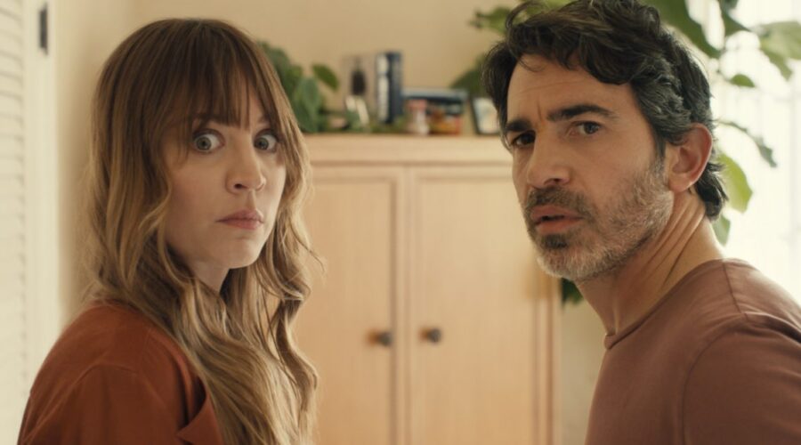 Kaley Cuoco E Chris Messina In Based On A True Story Credits Raiplay