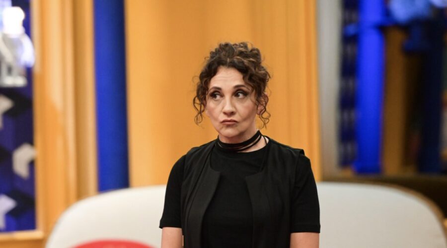 Lucia Ocone In Lol 4 Credits Prime Video