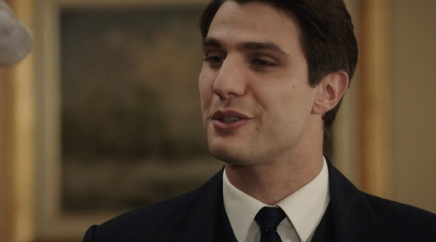 Pietro Masotti (Marcello Barbieri) in una scena della puntata 125 de “Il Paradiso Delle Signore 8”. Credits: Rai.