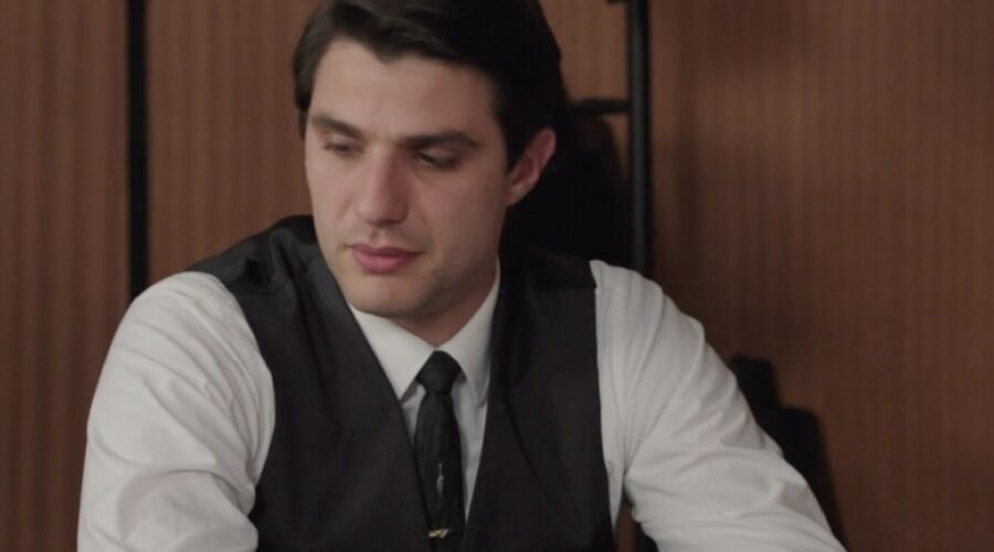 Pietro Masotti (Marcello Barbieri) in una scena della puntata 128 de “Il Paradiso Delle Signore 8”. Credits: Rai.