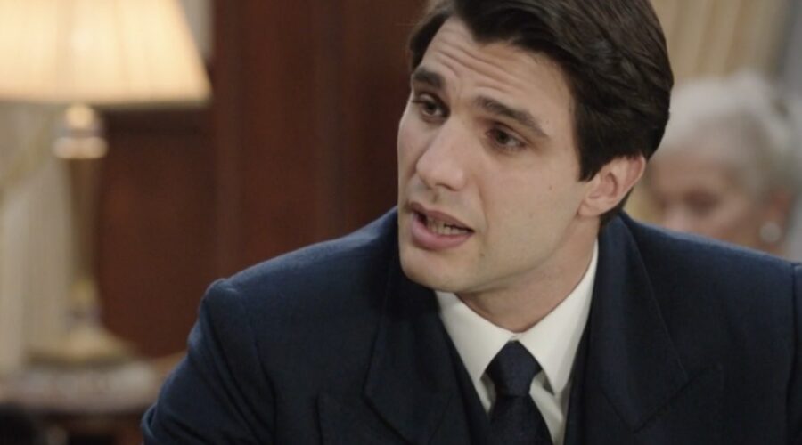 Pietro Masotti (Marcello Barbieri) in una scena della puntata 71 de “Il Paradiso Delle Signore 8”. Credits: Rai.