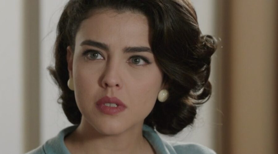 Chiara Russo (Maria Puglisi) in una scena della puntata 121 de “Il Paradiso Delle Signore 8”. Credits: Rai.