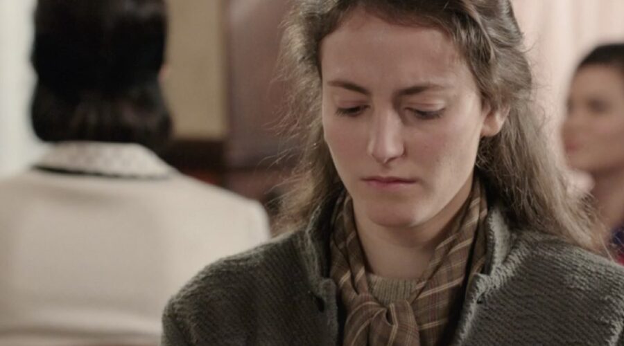 Rita, una ragazza madre in una scena della puntata 130 de “Il Paradiso Delle Signore 8”. Credits: Rai.