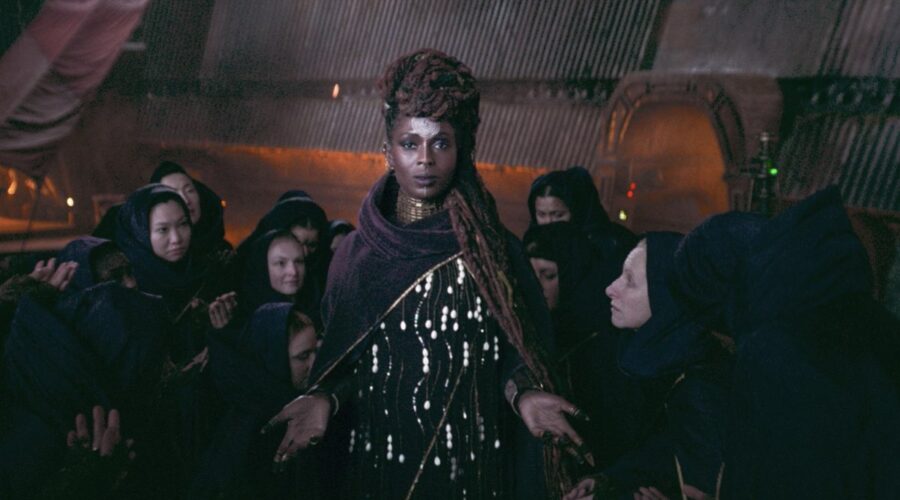 Jodie Turner-Smith nelle vesti di Madre Aniseya, a capo di una congrega di streghe in “The Acolyte”. Credits: Lucasfilm/Disney+.