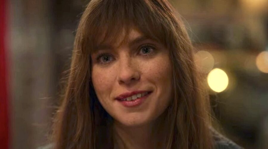 Sylvie Lanteigne interpretata da Jade Pedri in “Supersex”. Credits: Cattura schermo/Netflix.