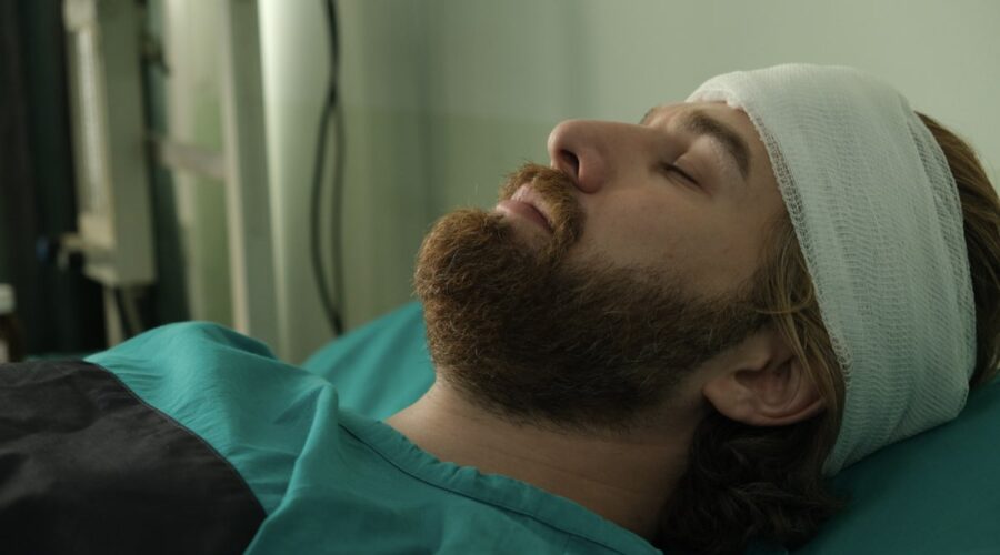 Furkan Palali (Fikret Fekeli) in “Terra Amara”. Credits: RTI Mediaset.