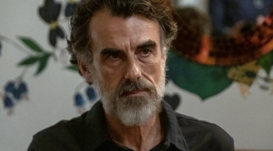 Thomas Trabacchi (Alberto Casorati) in una scena di “Studio Battaglia 2”. Credits: Claudio Iannone/Rai.