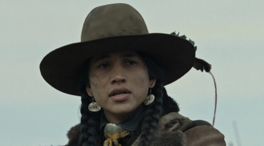 Cole Brings Plenty in una scena del settimo episodio di “1923”. Credits: Cattura schermo/Paramount+.