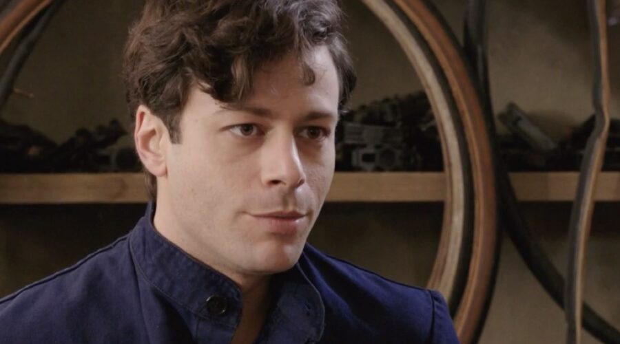 Gabriele Anagni (Alfredo Perico) in una scena della puntata 143 de “Il Paradiso Delle Signore 8”. Credits: Rai.