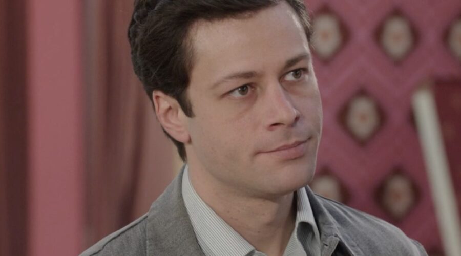 Gabriele Anagni (Alfredo Perico) in una scena della puntata 143 de “Il Paradiso Delle Signore 8”. Credits: Rai.