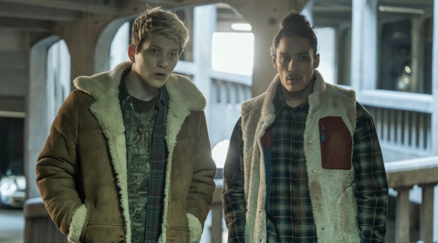 Da sinistra: Nicolas Godart e Hatik in una scena di “Anthracite”. Credits: Christine Tamalet/Netflix.