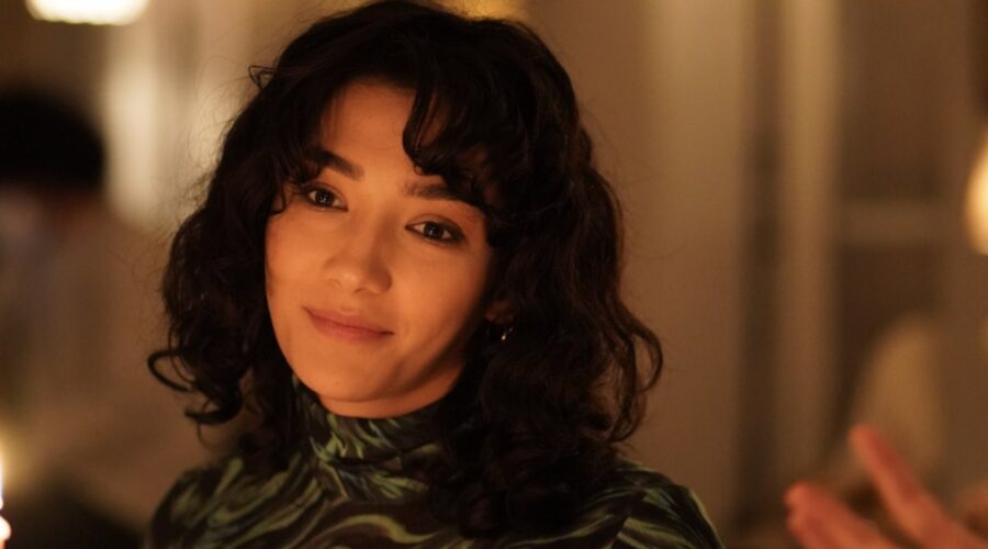 Aybüke Pusat (Günes) in una scena di “Dreams and Realities – La forza dei sogni”. Credits: RTI Mediaset.