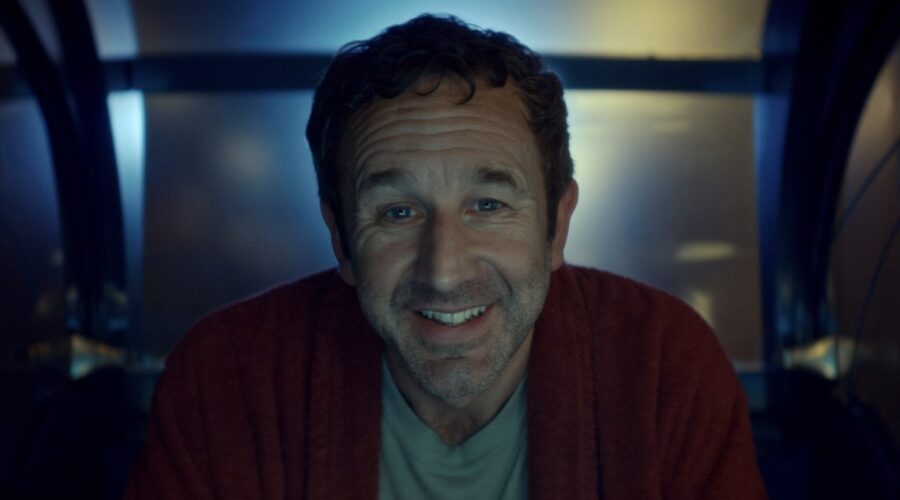 Chris O'Dowd in una scena de “Il Premio del Destino 2”. Credits: Apple TV+.