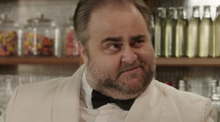 Massimo Cagnina (Ciro Puglisi) in una scena della puntata 83 de “Il Paradiso Delle Signore 8”. Credits: Rai.