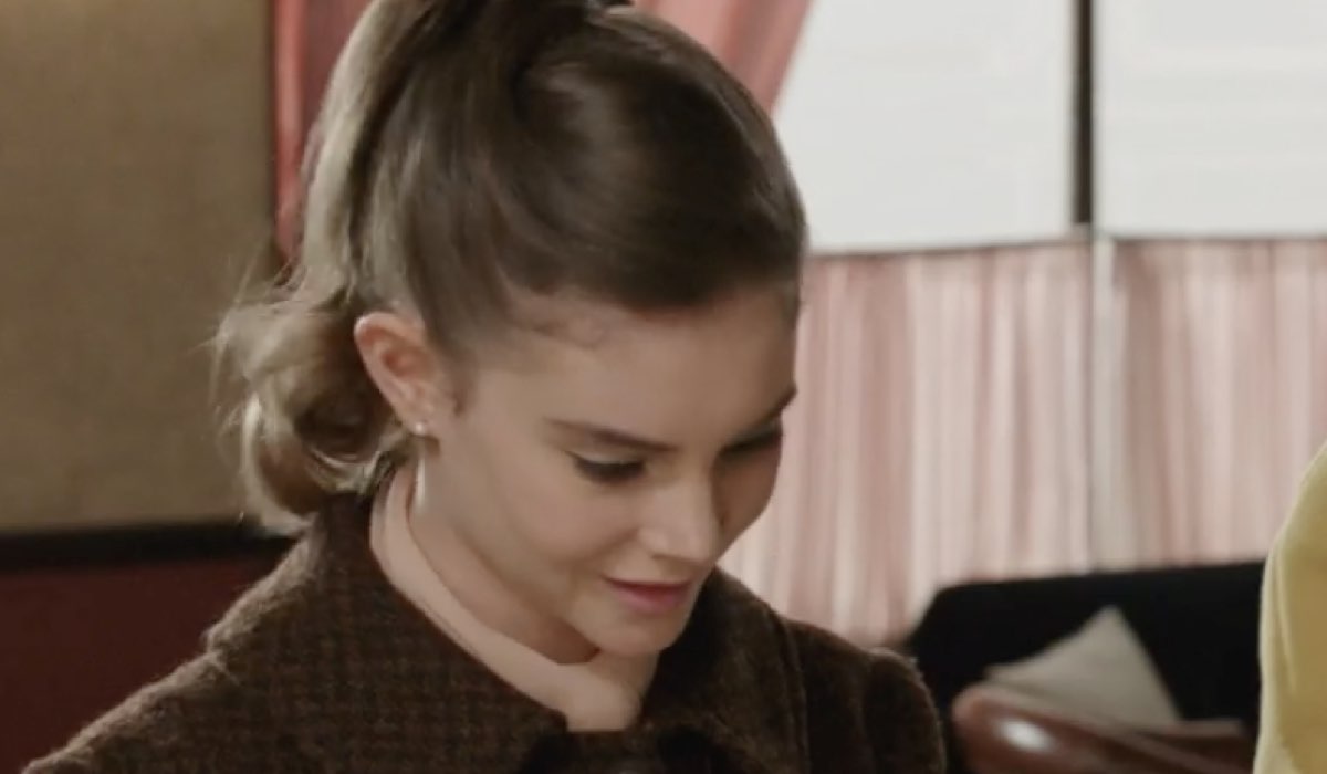 Elvira Camarrone (Clara Boscolo) in una scena della puntata 83 de “Il Paradiso Delle Signore 7”. Credits: Rai.