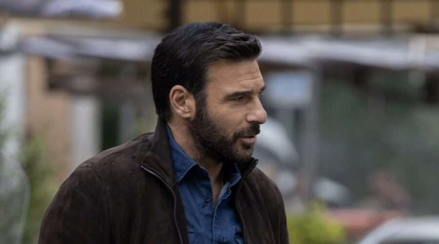 Edoardo Leo (Luca Travaglia) in una scena de “Il Clandestino”. Credits: Chiara Calabrò/Rai.