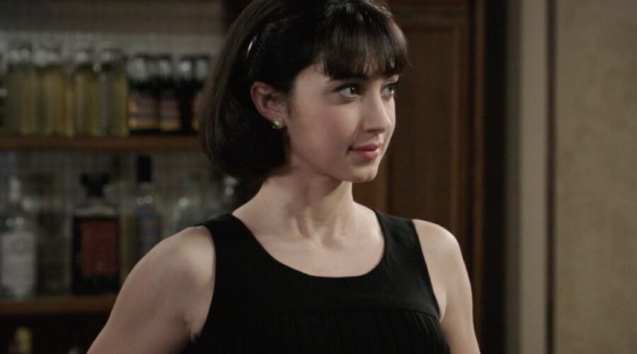 Clara Danese (Elvira Gallo) in una scena della puntata 133 de “Il Paradiso Delle Signore 8”. Credits: Rai.