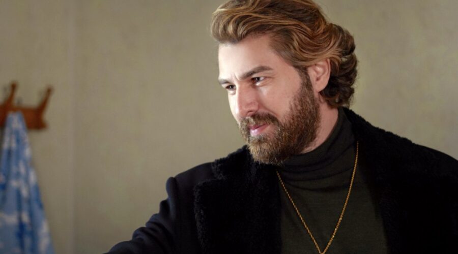 Furkan Palali (Fikret Fekeli) in “Terra Amara”. Credits: RTI Mediaset.