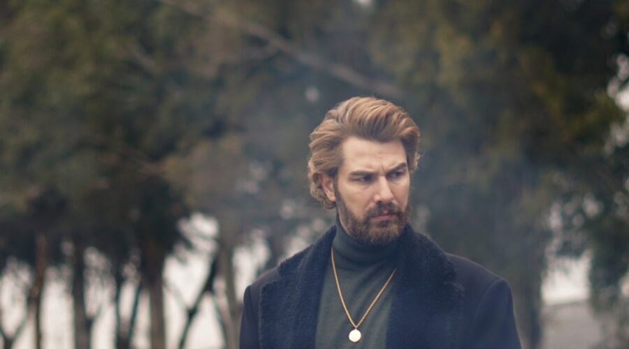 Furkan Palali (Fikret Fekeli) in “Terra Amara”. Credits: RTI Mediaset.