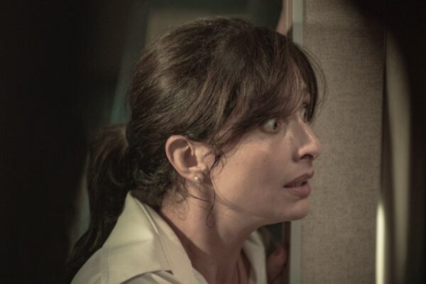 Il Sequestro Del Volo 601 - Immagine Dal Set Credits Netflix