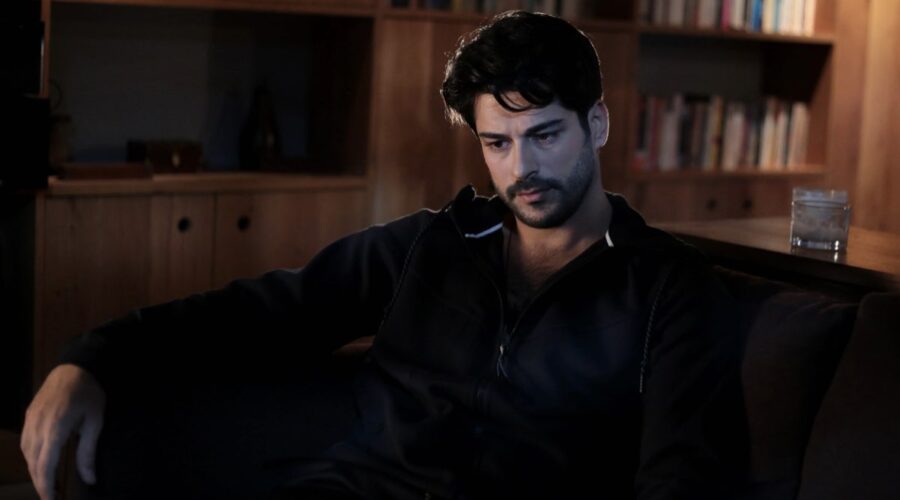 Burak Özçivit (Kemal Soydere) in una scena di “Endless Love”. Credits: RTI Mediaset.