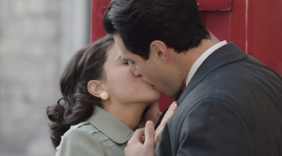 Da sinistra: Chiara Russo (Maria Puglisi) e Danilo D'Agostino (Matteo Portelli) in una scena della puntata 143 de “Il Paradiso Delle Signore 8”. Credits: Rai.